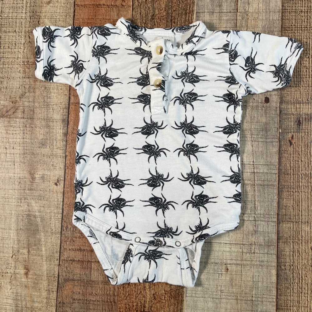 Kate Quinn White Spider Print Bamboo Viscose Henley Bodysuit Halloween 6-12M